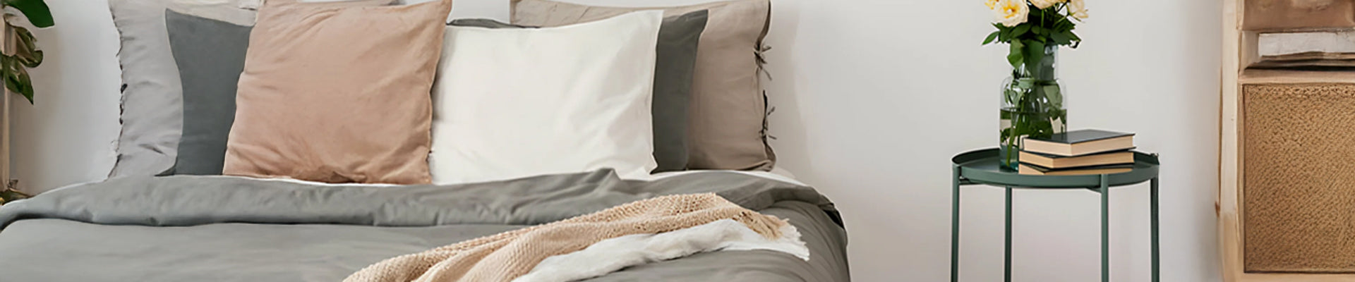 bed sheet vs bed cover 